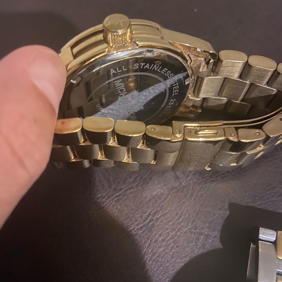 Watches - Picture 2 of 7